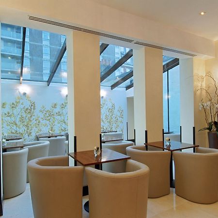 Park Grand Mayfair London Exterior foto The interior of the hotel