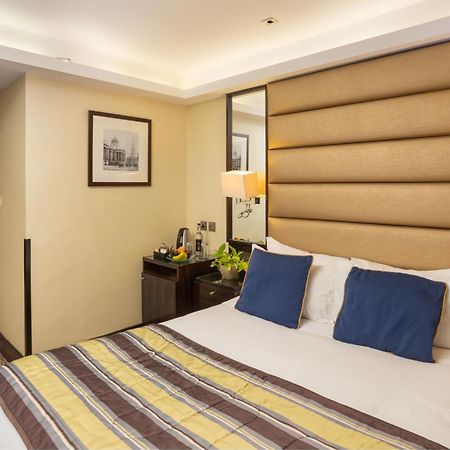 Park Grand Mayfair London Exterior foto A room at the hotel