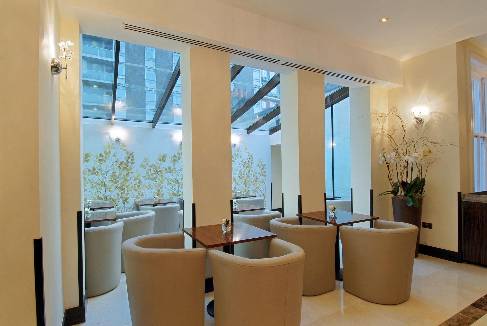 Park Grand Mayfair London Exterior foto The interior of the hotel