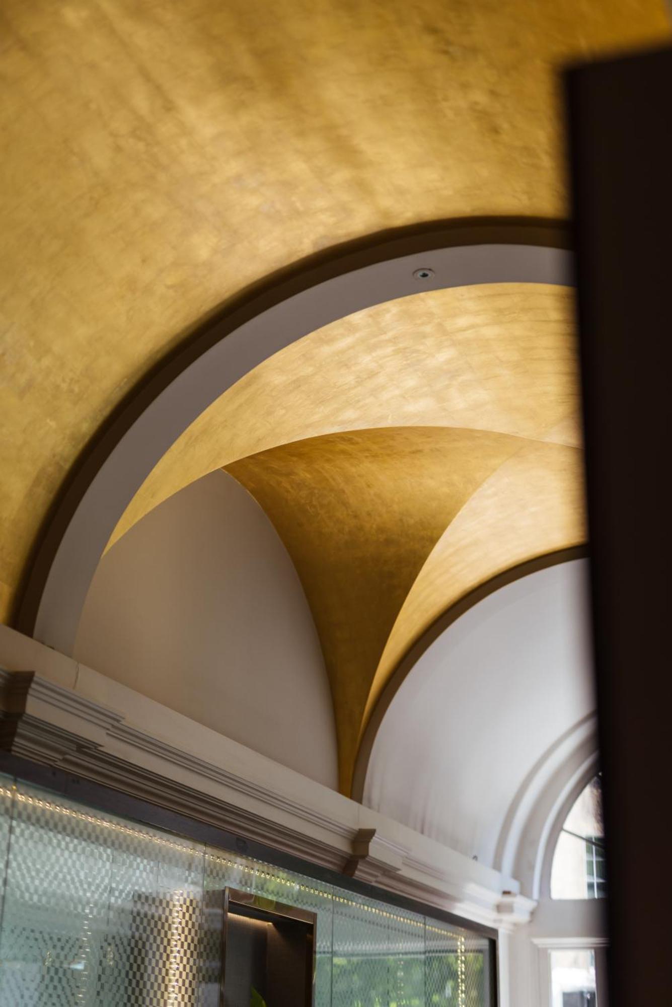 Park Grand Mayfair London Exterior foto Gold leafing on a ceiling