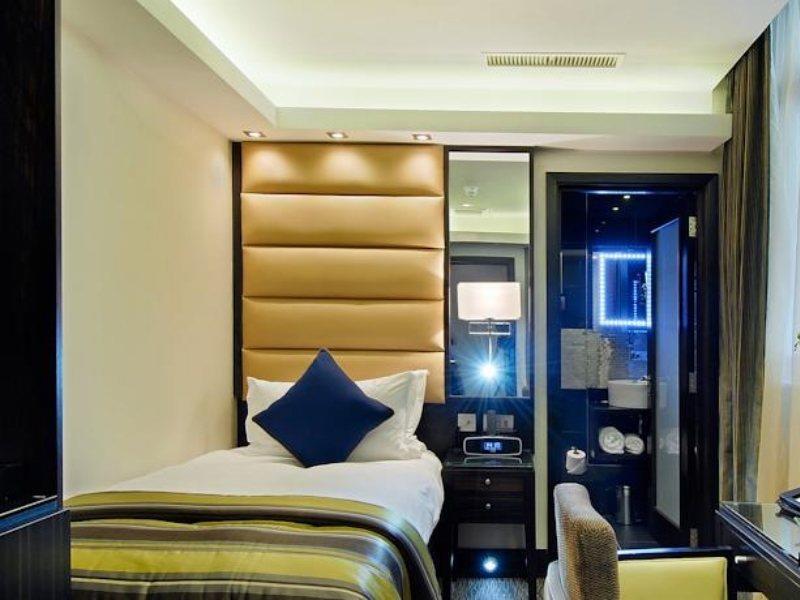 Park Grand Mayfair London Exterior foto A room at the hotel